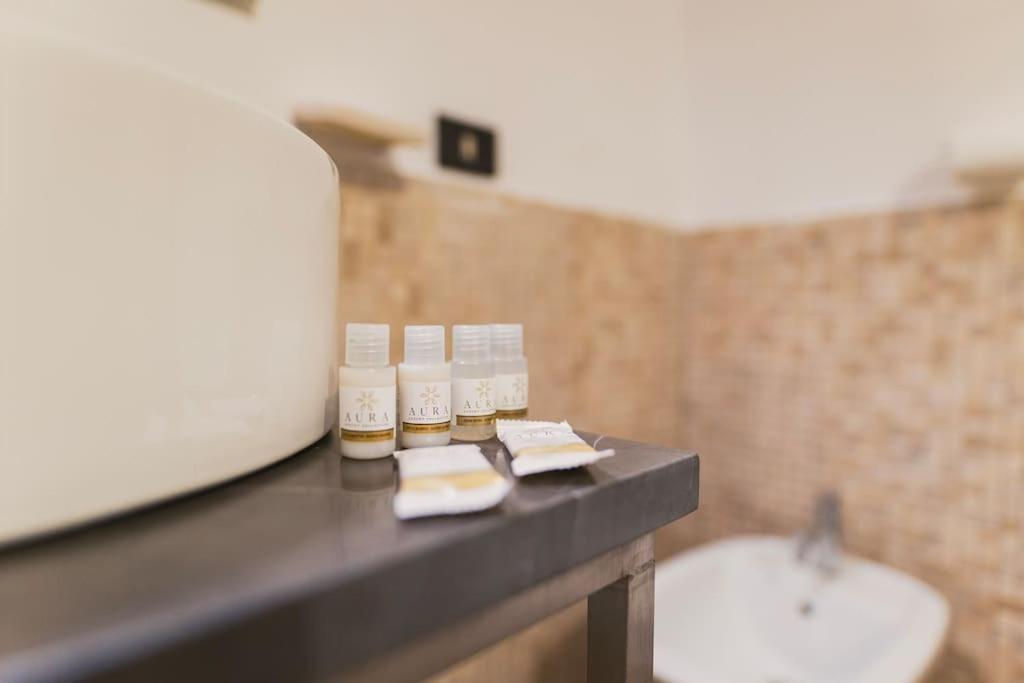 Trani -Suite ❉Marmor - Elegante Casa Storica ❉ Extérieur photo