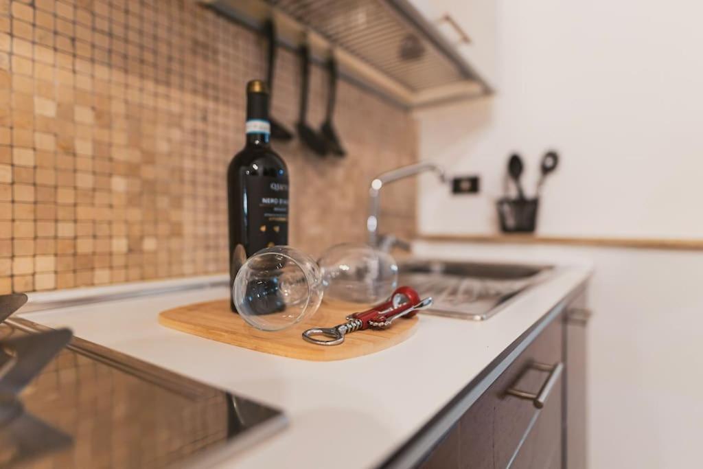 Trani -Suite ❉Marmor - Elegante Casa Storica ❉ Extérieur photo