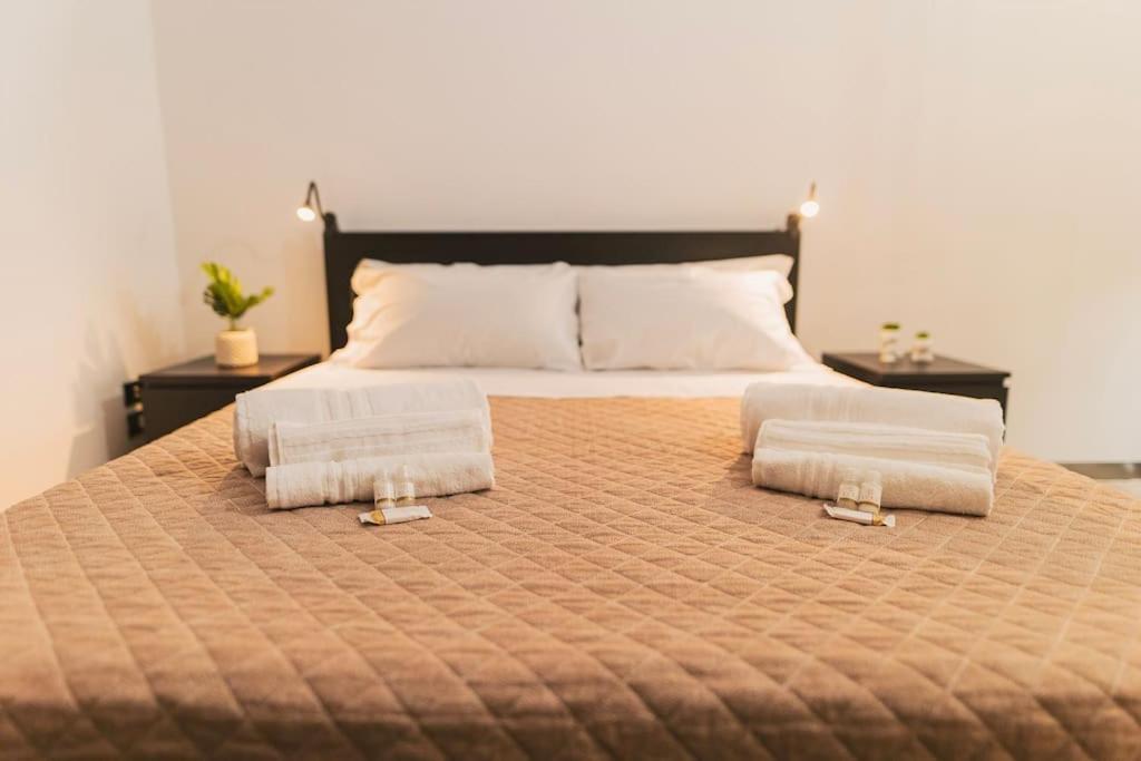 Trani -Suite ❉Marmor - Elegante Casa Storica ❉ Extérieur photo
