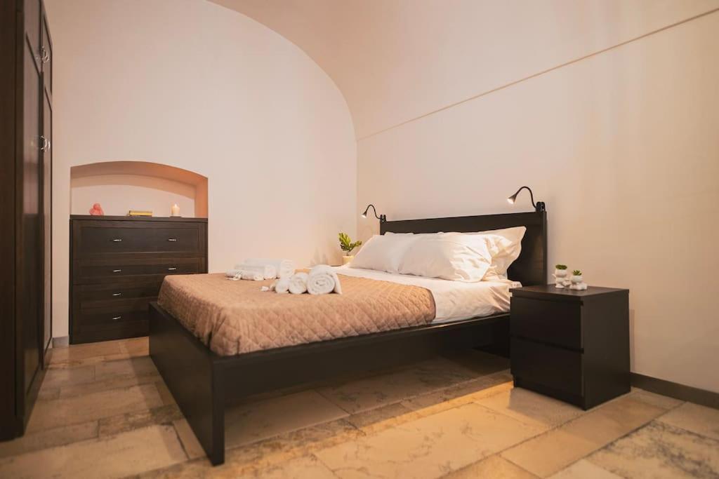 Trani -Suite ❉Marmor - Elegante Casa Storica ❉ Extérieur photo
