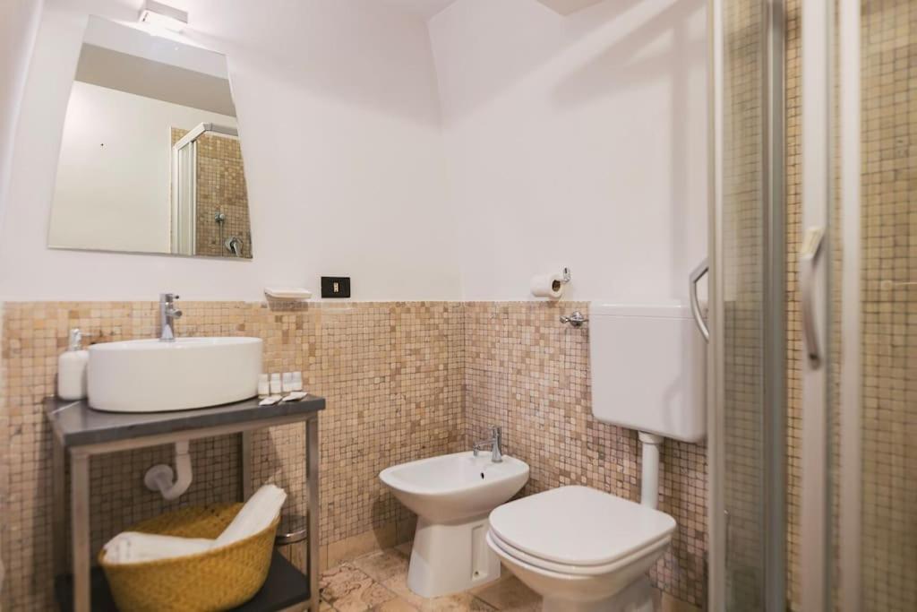 Trani -Suite ❉Marmor - Elegante Casa Storica ❉ Extérieur photo