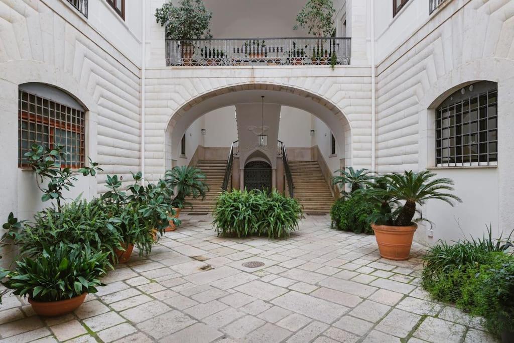 Trani -Suite ❉Marmor - Elegante Casa Storica ❉ Extérieur photo